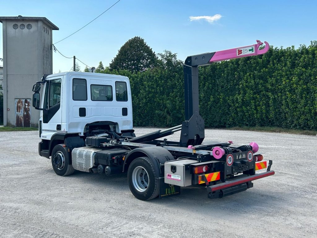 IVECO 120EL22 CON SCARRABILE NUOVO - משאית הרמת וו: תמונה 3 IVECO 120EL22 CON SCARRABILE NUOVO - משאית הרמת וו: תמונה 3