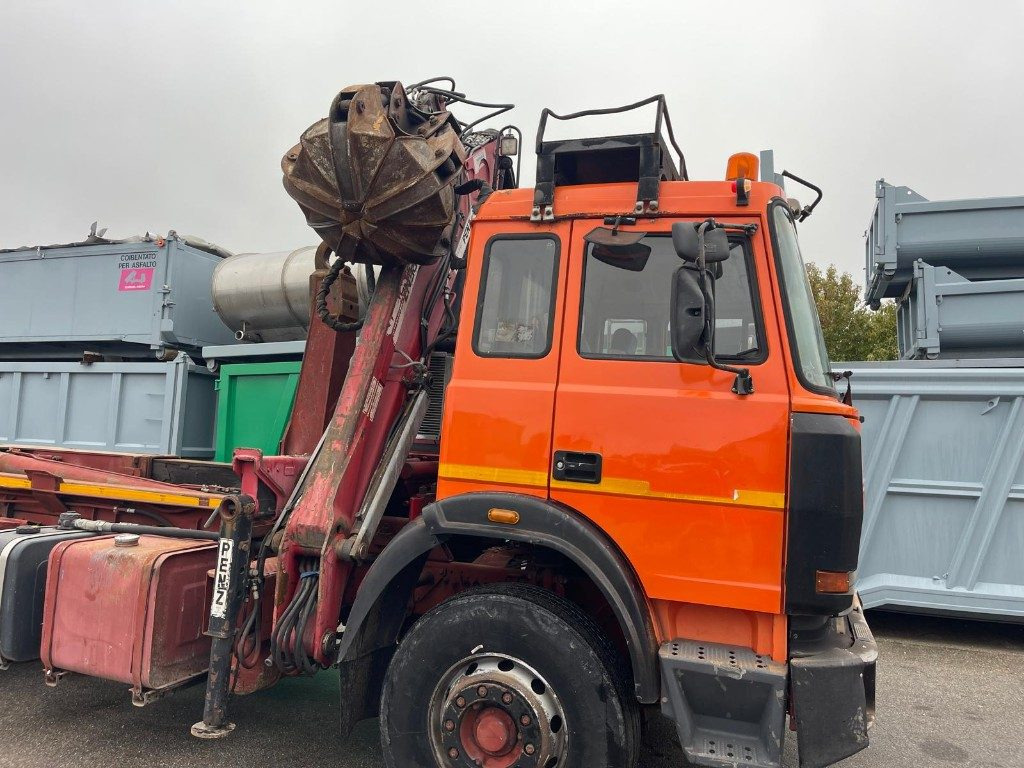 IVECO 190E26 SCARRABILE CON GRU PENZ E POLIPO - משאית הרמת וו: תמונה 5 IVECO 190E26 SCARRABILE CON GRU PENZ E POLIPO - משאית הרמת וו: תמונה 5
