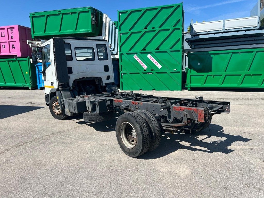 IVECO 80E15 A TELAIO - משאית עם שלדת תא: תמונה 4 IVECO 80E15 A TELAIO - משאית עם שלדת תא: תמונה 4