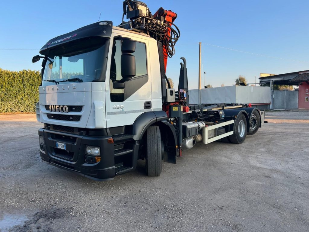 IVECO STRALIS 260E45 SCARRABILE - משאית הרמת וו, משאית מנוף: תמונה 1 IVECO STRALIS 260E45 SCARRABILE - משאית הרמת וו, משאית מנוף: תמונה 1
