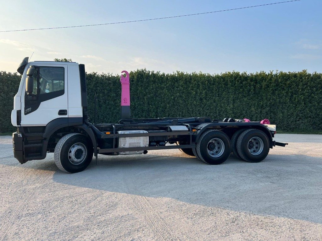 IVECO STRALIS 460 X-WAY USATO SCARRABILE 6X4 - משאית הרמת וו: תמונה 3 IVECO STRALIS 460 X-WAY USATO SCARRABILE 6X4 - משאית הרמת וו: תמונה 3