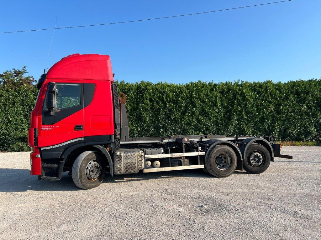 IVECO STRALIS 500 SCARRABILE - משאית הרמת וו: תמונה 3 IVECO STRALIS 500 SCARRABILE - משאית הרמת וו: תמונה 3