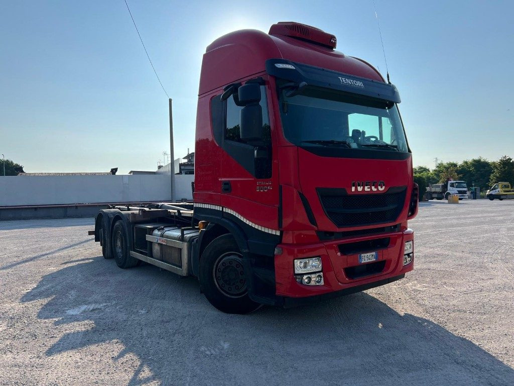 IVECO STRALIS 500 SCARRABILE - משאית הרמת וו: תמונה 2 IVECO STRALIS 500 SCARRABILE - משאית הרמת וו: תמונה 2
