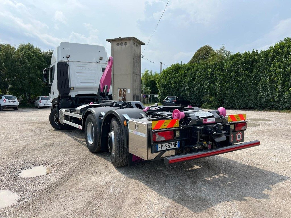 IVECO STRALIS 510 SCARRABILE - משאית הרמת וו: תמונה 5 IVECO STRALIS 510 SCARRABILE - משאית הרמת וו: תמונה 5