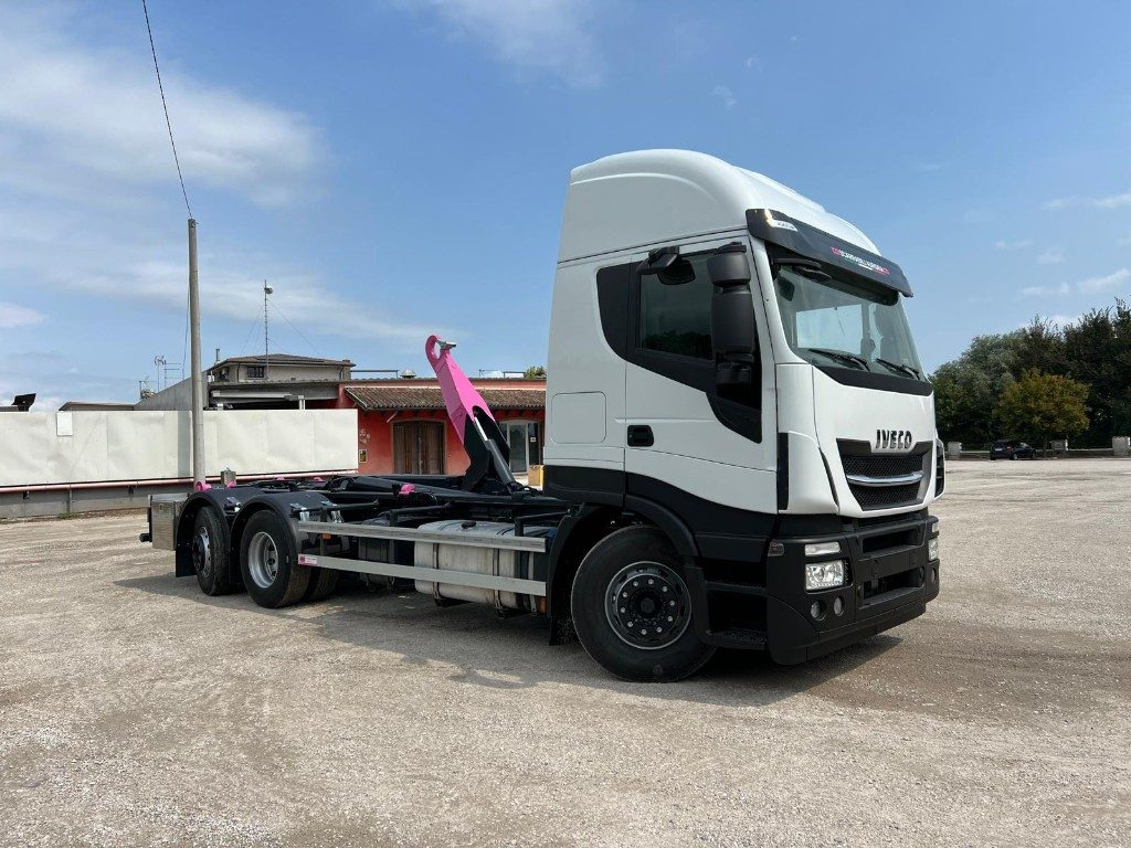 IVECO STRALIS 510 SCARRABILE - משאית הרמת וו: תמונה 3 IVECO STRALIS 510 SCARRABILE - משאית הרמת וו: תמונה 3