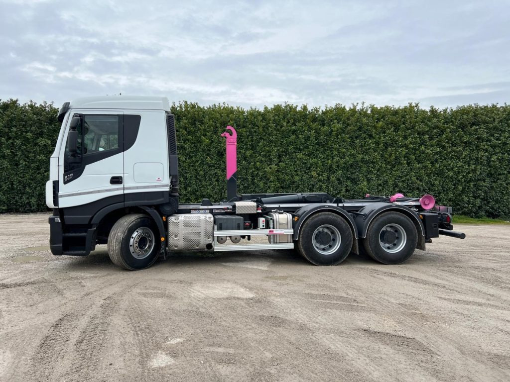 IVECO STRALIS X-WAY 510 TRAKKER SCARRABILE - משאית הרמת וו: תמונה 2 IVECO STRALIS X-WAY 510 TRAKKER SCARRABILE - משאית הרמת וו: תמונה 2
