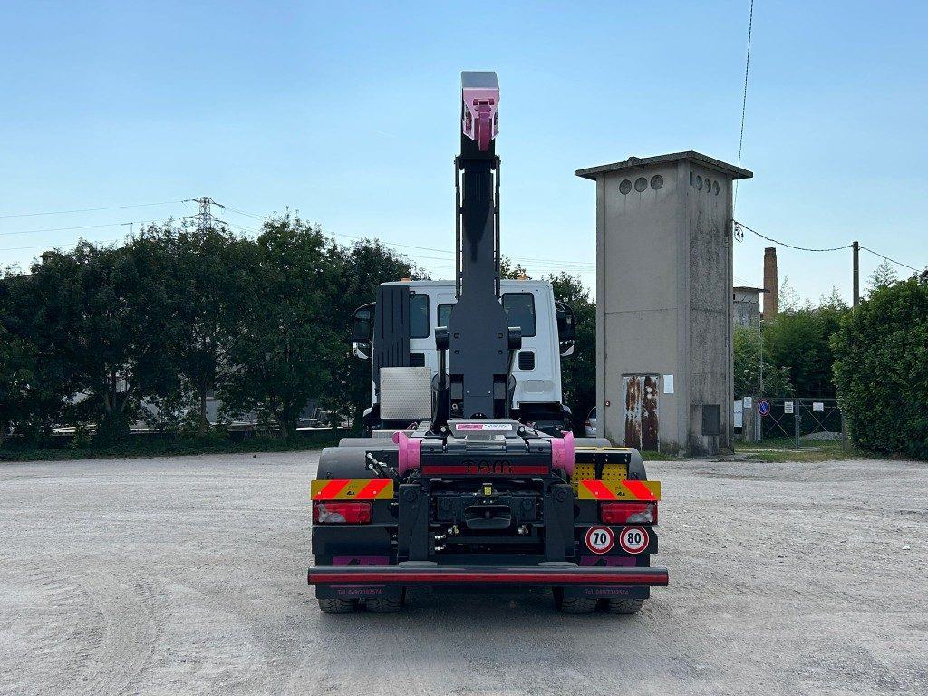IVECO TRAKKER T-WAY AD380T NUOVO SCARRABILE - משאית הרמת וו: תמונה 4 IVECO TRAKKER T-WAY AD380T NUOVO SCARRABILE - משאית הרמת וו: תמונה 4
