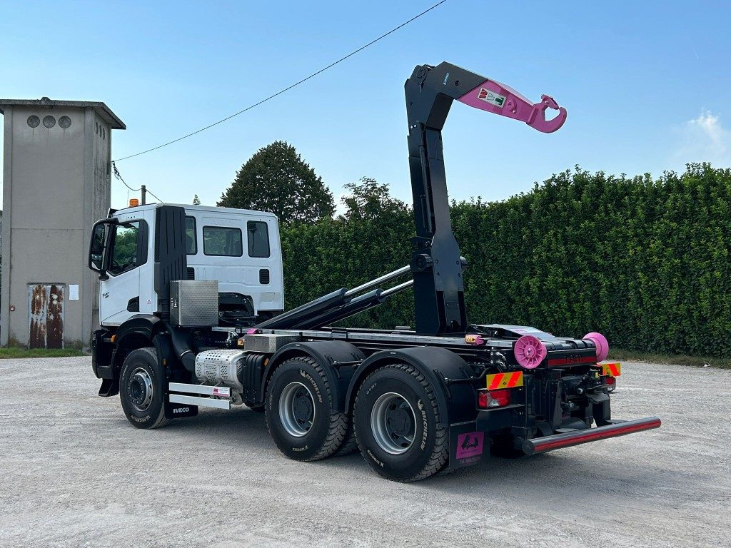 IVECO TRAKKER T-WAY AD380T NUOVO SCARRABILE - משאית הרמת וו: תמונה 3 IVECO TRAKKER T-WAY AD380T NUOVO SCARRABILE - משאית הרמת וו: תמונה 3
