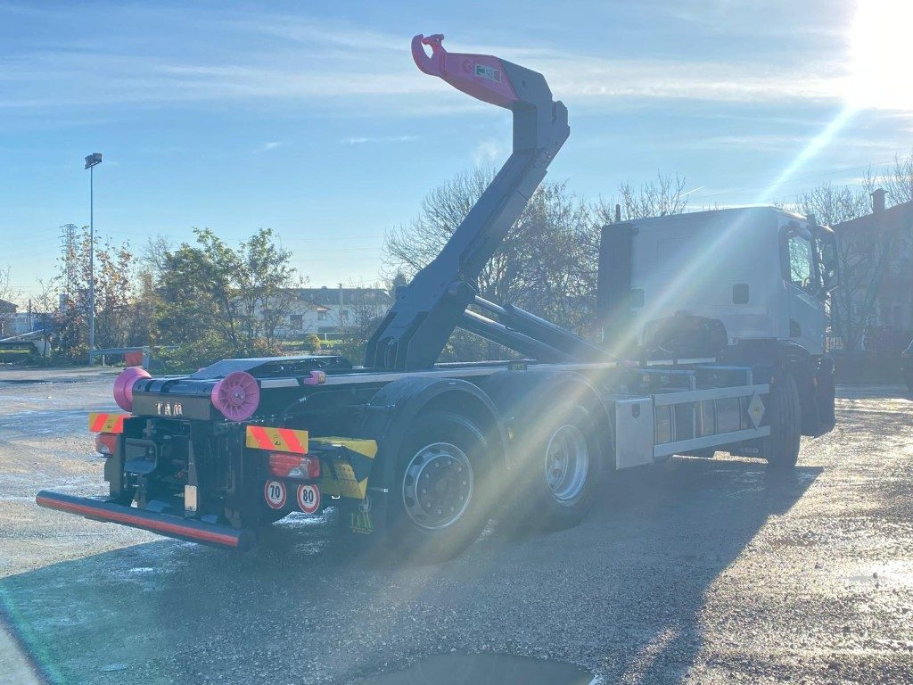 IVECO X-WAY AD280X48 NUOVO SCARRABILE PASSO 4500 - משאית הרמת וו: תמונה 5 IVECO X-WAY AD280X48 NUOVO SCARRABILE PASSO 4500 - משאית הרמת וו: תמונה 5