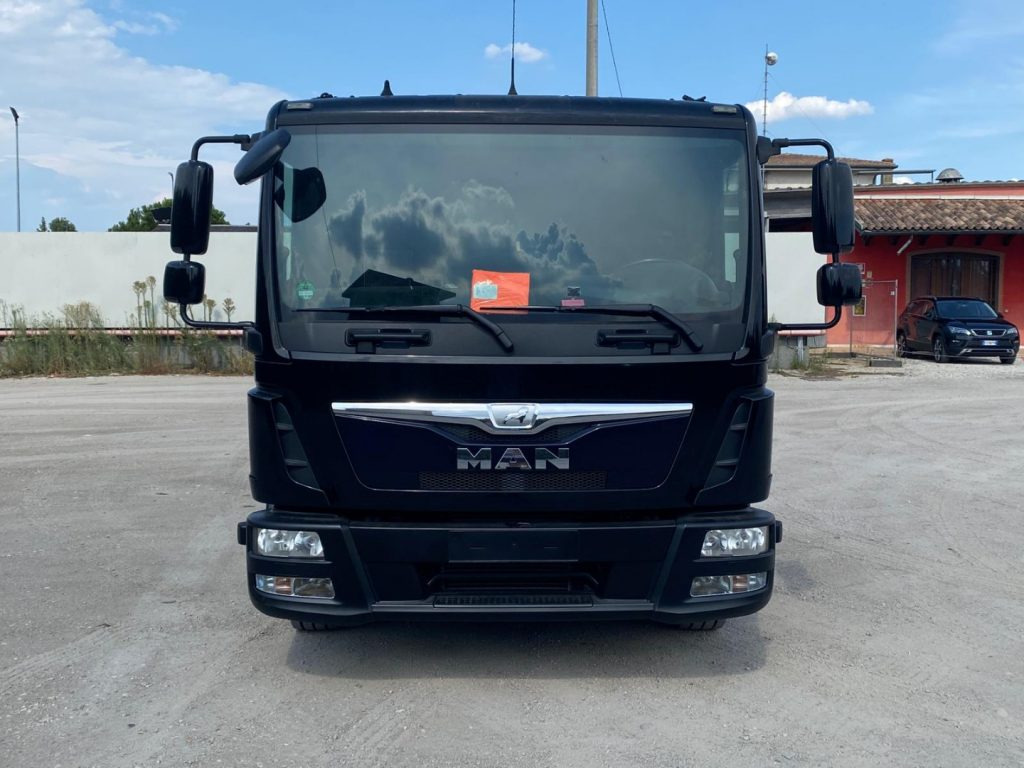 MAN TGL 12.220 CON SCARRABILE NUOVO - משאית הרמת וו: תמונה 2 MAN TGL 12.220 CON SCARRABILE NUOVO - משאית הרמת וו: תמונה 2
