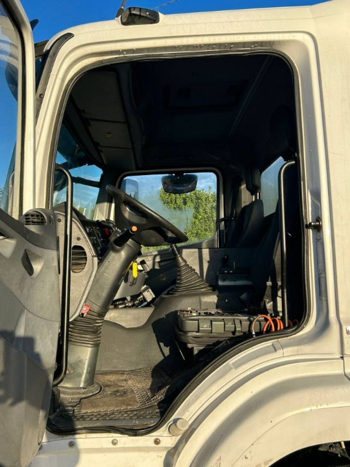 MERCEDES-BENZ MERCEDES 2533 SCARRABILE - משאית הרמת וו: תמונה 5 MERCEDES-BENZ MERCEDES 2533 SCARRABILE - משאית הרמת וו: תמונה 5