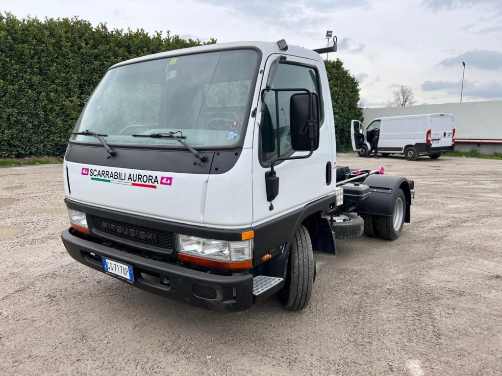 MITSUBISHI CANTER 3.0 SCARRABILE - משאית הרמת וו: תמונה 2 MITSUBISHI CANTER 3.0 SCARRABILE - משאית הרמת וו: תמונה 2