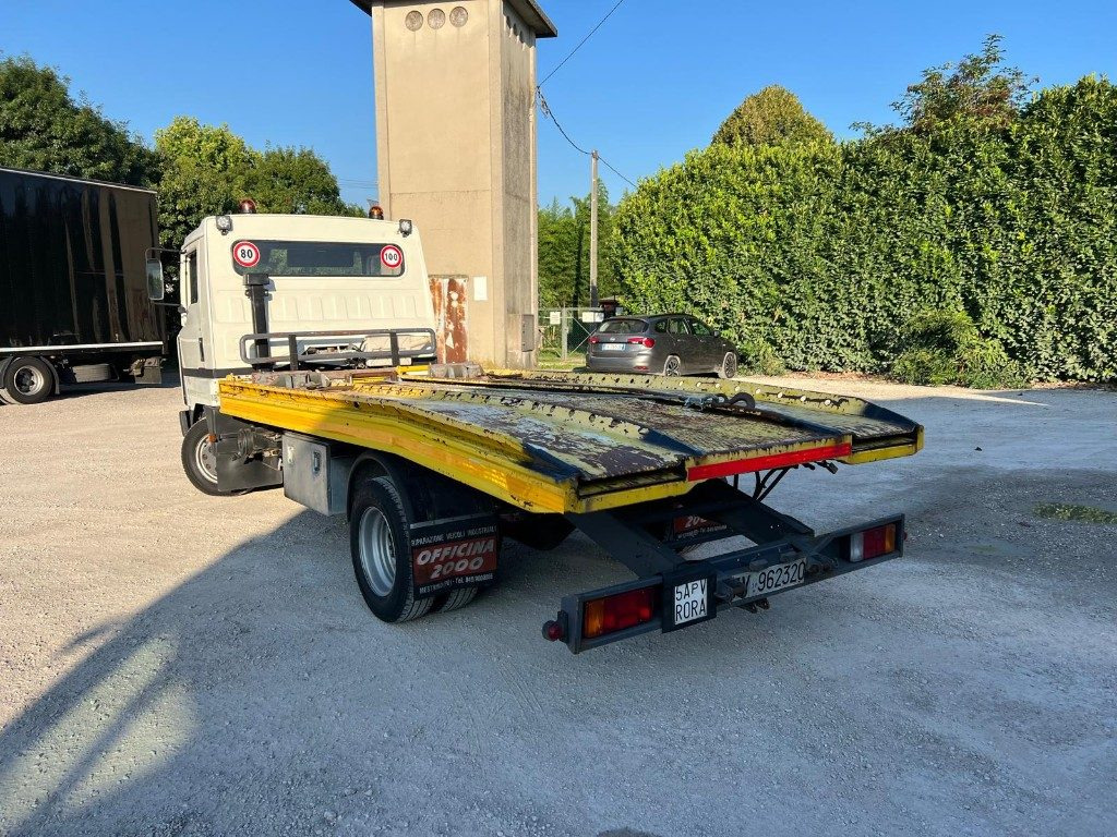 NISSAN M I L50 PER SOCCORSO STRADALE - משאית גרירה: תמונה 4 NISSAN M I L50 PER SOCCORSO STRADALE - משאית גרירה: תמונה 4