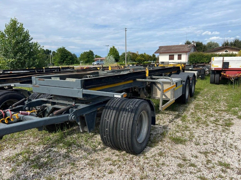 PIACENZA RIMORCHIO PIACENZA SCARRABILE BALESTRATO - קרון נגרר מתגלגל/ מדלג: תמונה 2 PIACENZA RIMORCHIO PIACENZA SCARRABILE BALESTRATO - קרון נגרר מתגלגל/ מדלג: תמונה 2