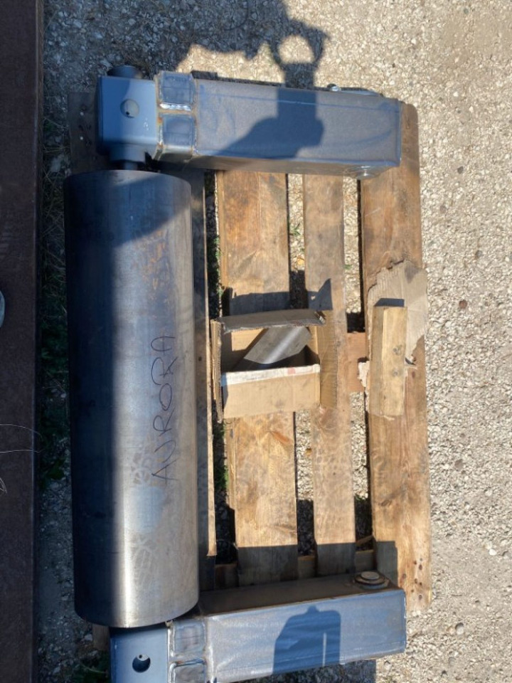 RULLO NUOVO PER SCARRABILE - גוף וחלק חיצוני עבור משאית: תמונה 2 RULLO NUOVO PER SCARRABILE - גוף וחלק חיצוני עבור משאית: תמונה 2