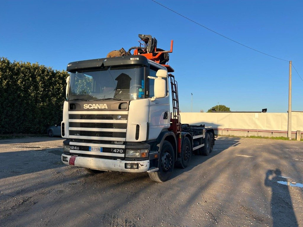 SCANIA CV R124 SCARRABILE CON GRU E POLIPO - משאית הרמת וו: תמונה 3 SCANIA CV R124 SCARRABILE CON GRU E POLIPO - משאית הרמת וו: תמונה 3