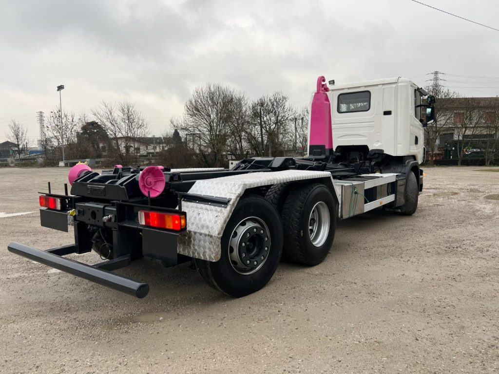 SCANIA R380 SCARRABILE - משאית הרמת וו: תמונה 3 SCANIA R380 SCARRABILE - משאית הרמת וו: תמונה 3