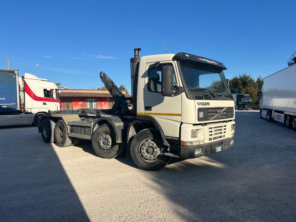 VOLVO FM12 SCARRABILE - משאית הרמת וו: תמונה 5 VOLVO FM12 SCARRABILE - משאית הרמת וו: תמונה 5