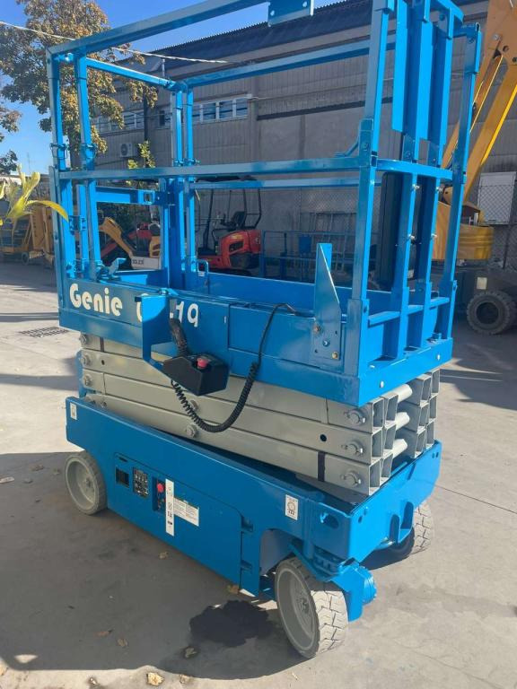 Genie GS-1932 - מעלית מספריים: תמונה 3 Genie GS-1932 - מעלית מספריים: תמונה 3