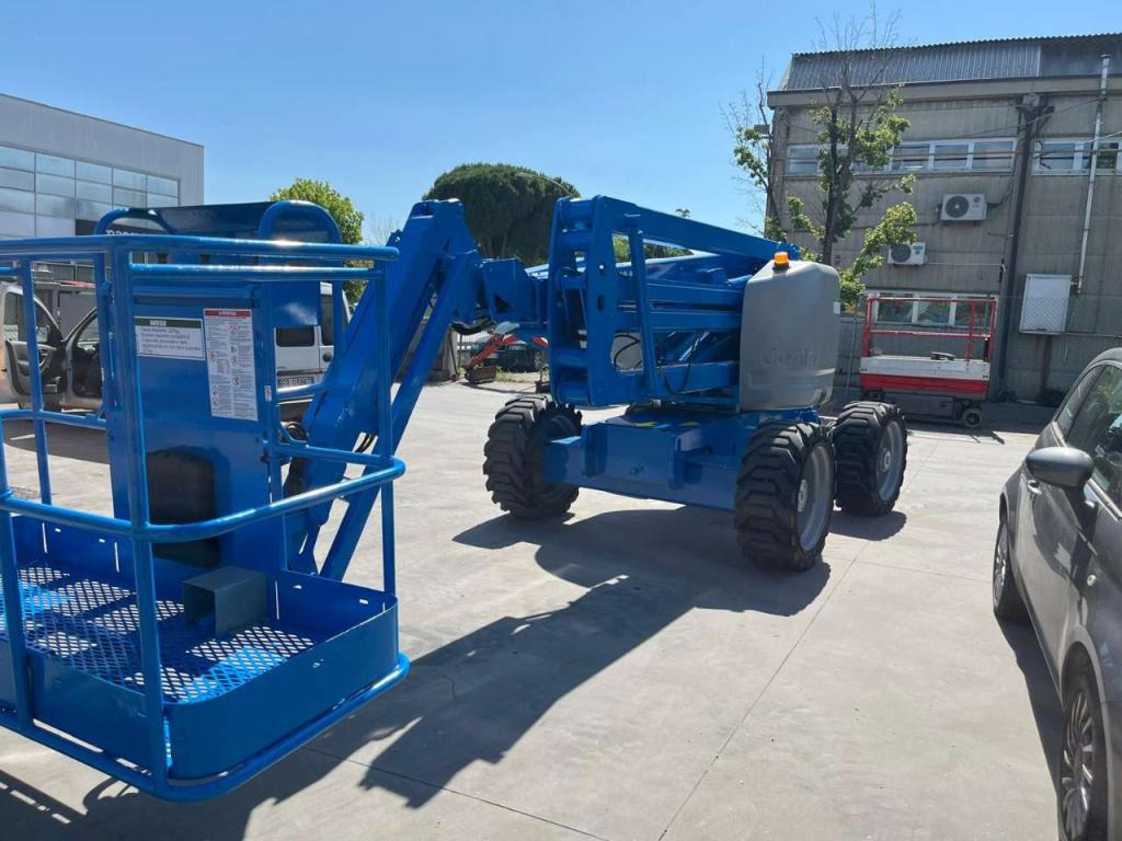 Genie Z45/25 - זרוע מרפקי: תמונה 2 Genie Z45/25 - זרוע מרפקי: תמונה 2