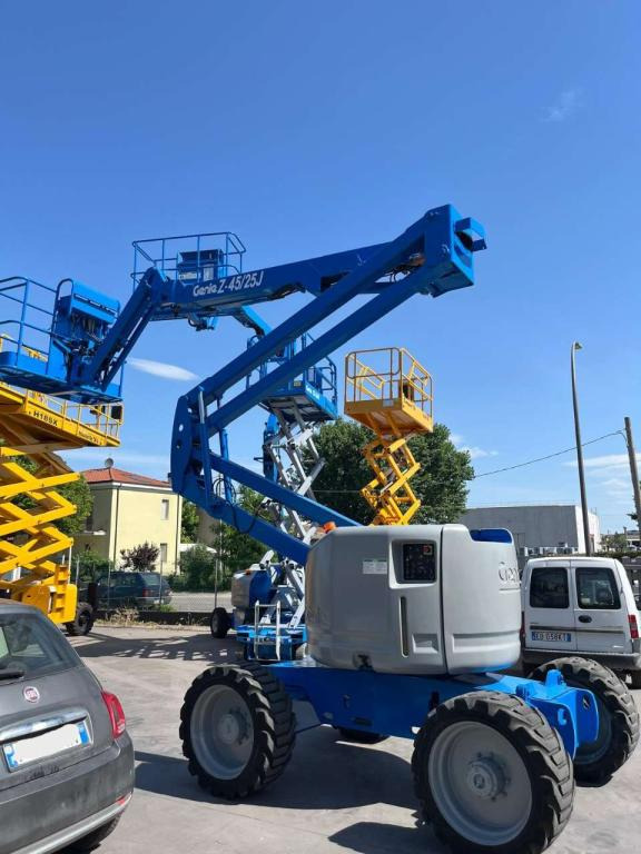 Genie Z45/25 - זרוע מרפקי: תמונה 1 Genie Z45/25 - זרוע מרפקי: תמונה 1