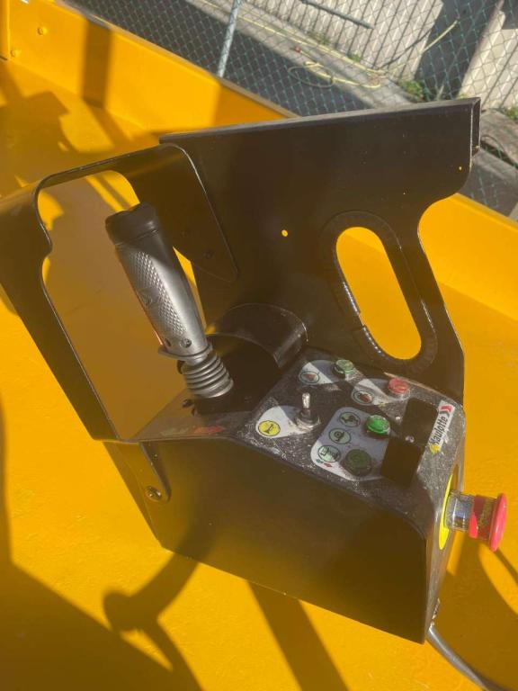 Haulotte COMPACT 10 - מעלית מספריים: תמונה 2 Haulotte COMPACT 10 - מעלית מספריים: תמונה 2