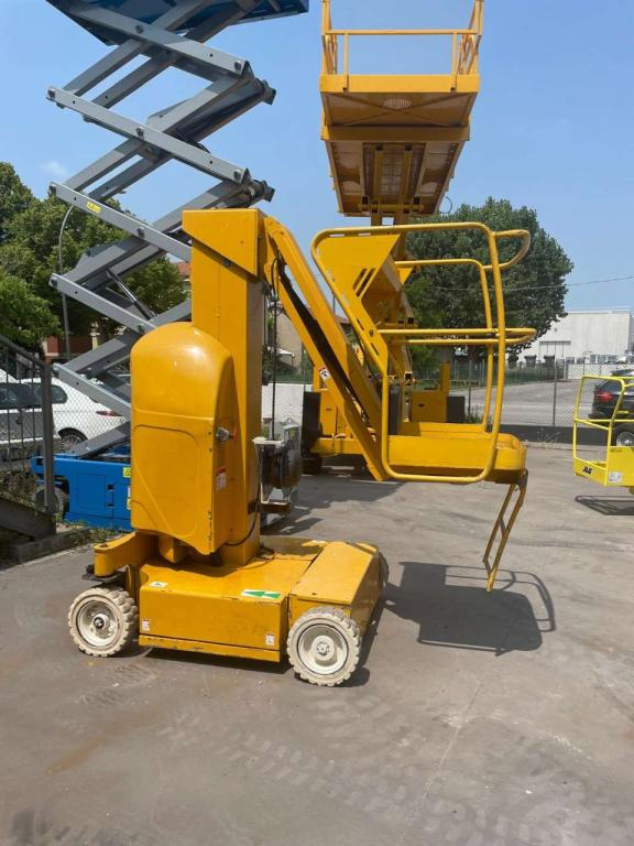 Haulotte STAR12 - מעלית תורן אנכית: תמונה 1 Haulotte STAR12 - מעלית תורן אנכית: תמונה 1