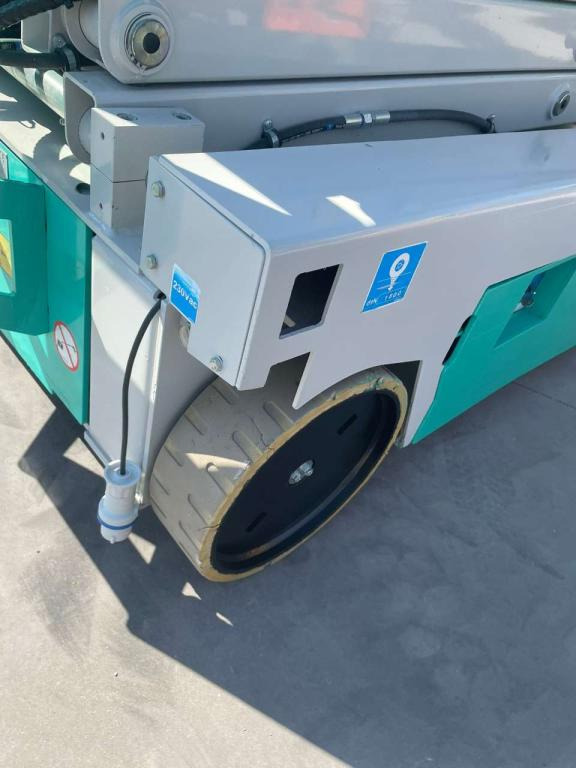 Imer IT12122 - מעלית מספריים: תמונה 3 Imer IT12122 - מעלית מספריים: תמונה 3