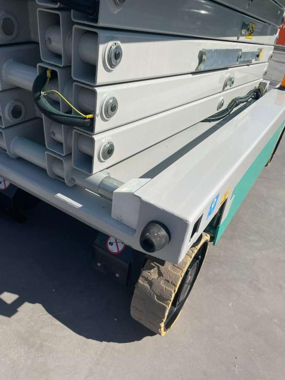 Imer IT12122 - מעלית מספריים: תמונה 5 Imer IT12122 - מעלית מספריים: תמונה 5