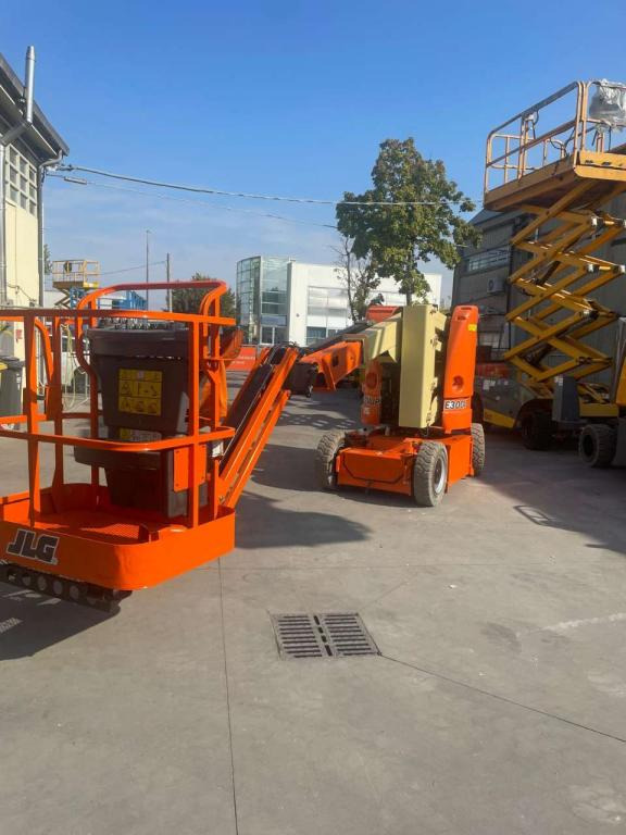 JLG E300AJP - זרוע מרפקי: תמונה 1 JLG E300AJP - זרוע מרפקי: תמונה 1