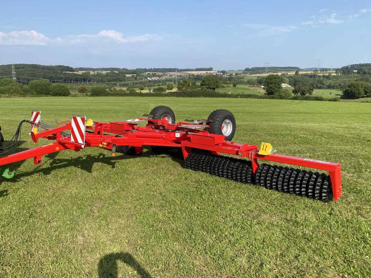 He-Va Tip-Roller 8,2 m - רולר חקלאי: תמונה 1 He-Va Tip-Roller 8,2 m - רולר חקלאי: תמונה 1