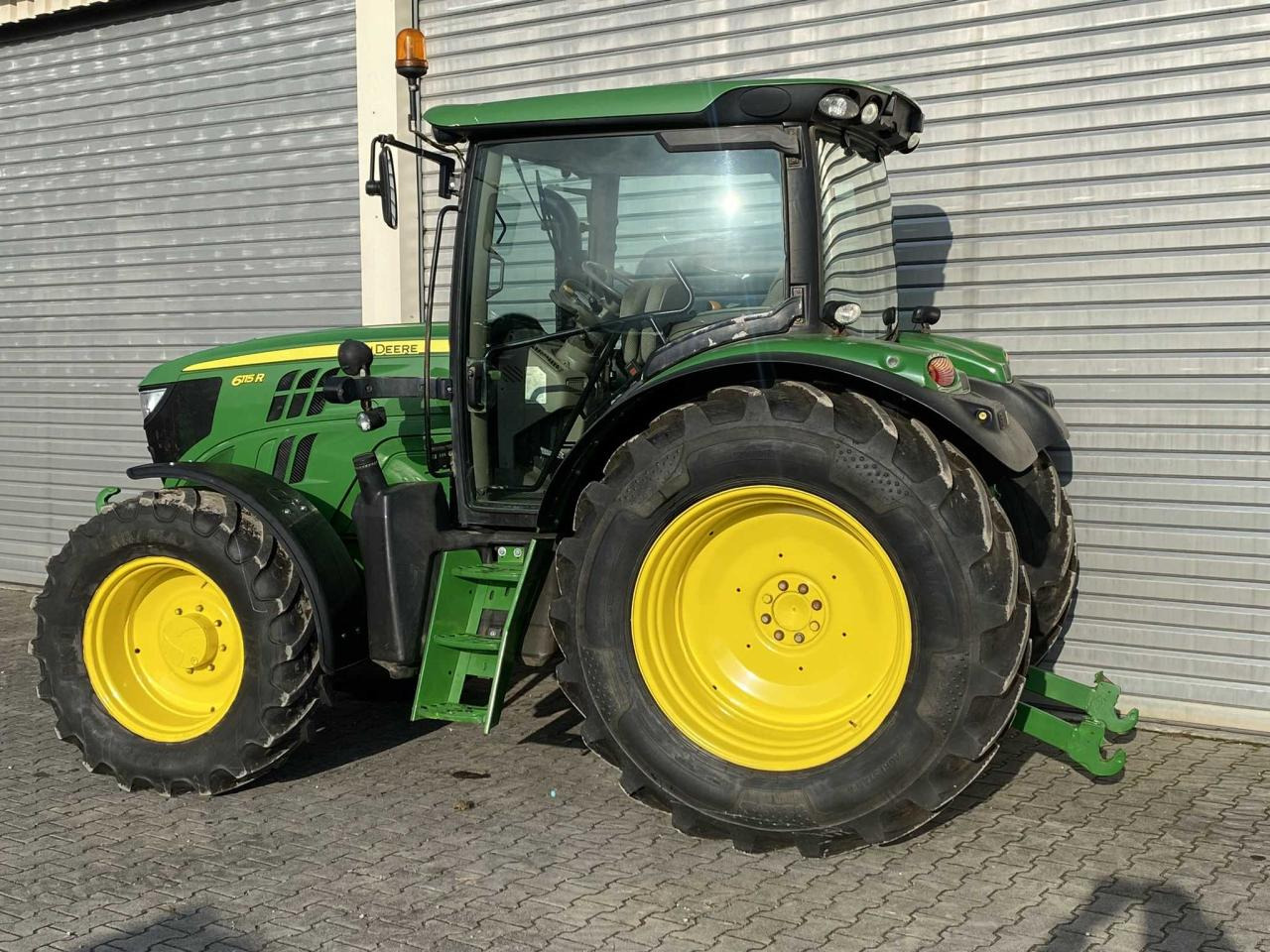 John Deere 6115R - טרקטור חקלאי: תמונה 4 John Deere 6115R - טרקטור חקלאי: תמונה 4