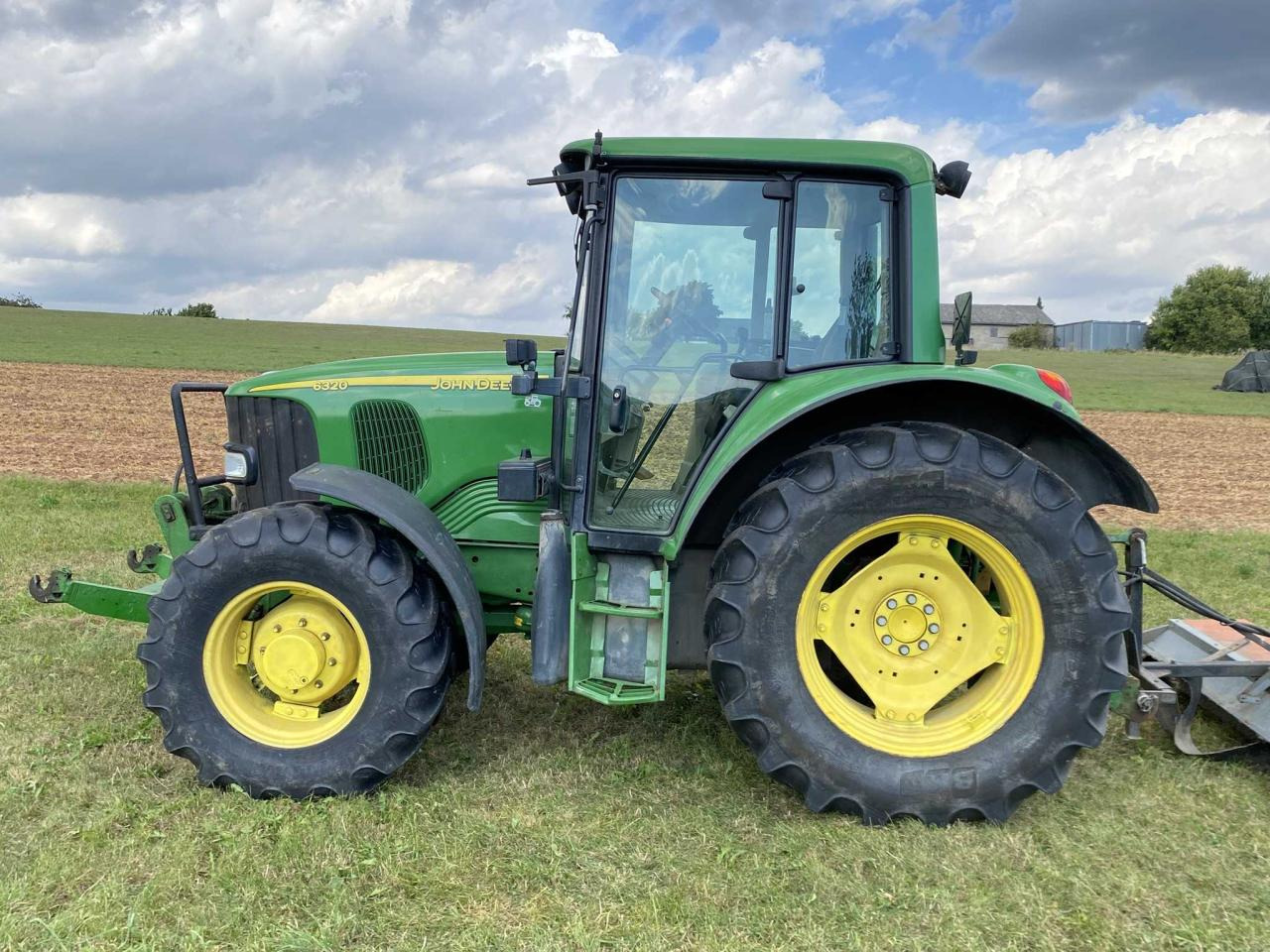 John Deere 6320 Premium - טרקטור חקלאי: תמונה 1 John Deere 6320 Premium - טרקטור חקלאי: תמונה 1