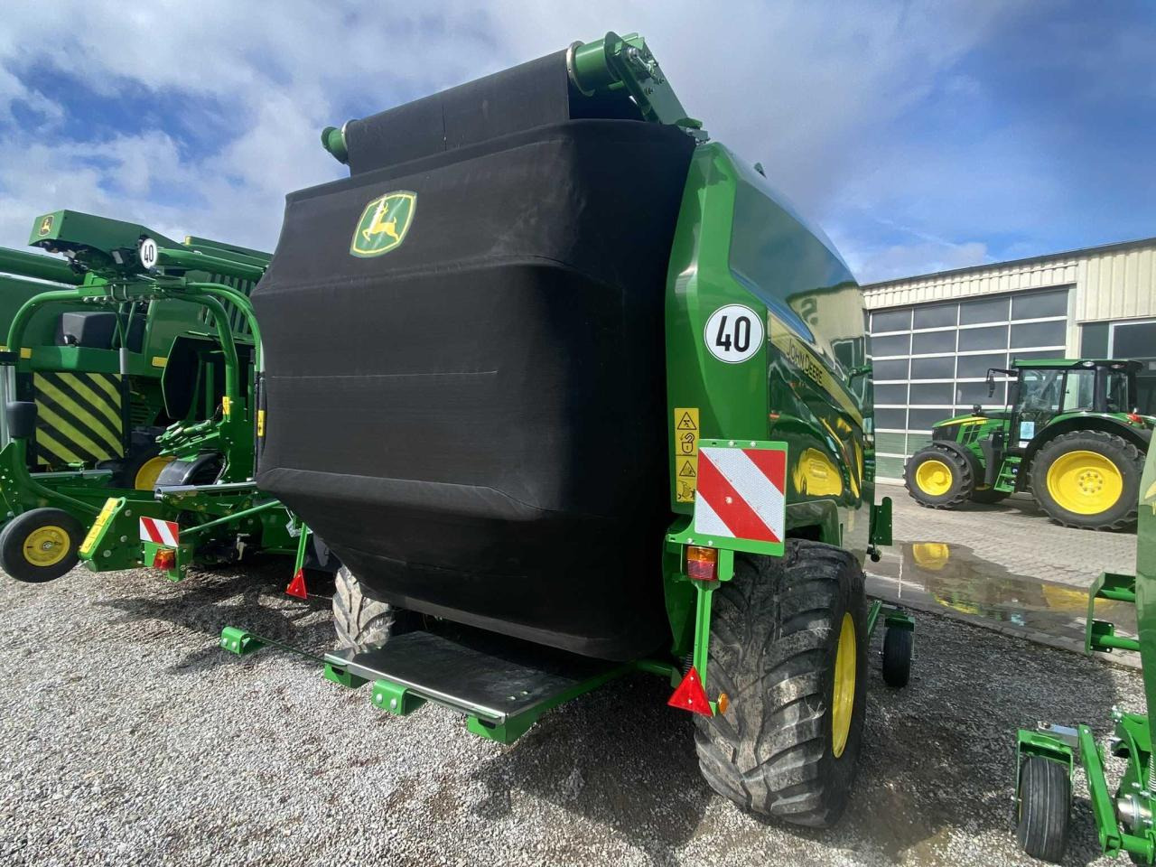 John Deere V461 R - 671 Bunde - מכונת צרור עגולה: תמונה 5 John Deere V461 R - 671 Bunde - מכונת צרור עגולה: תמונה 5