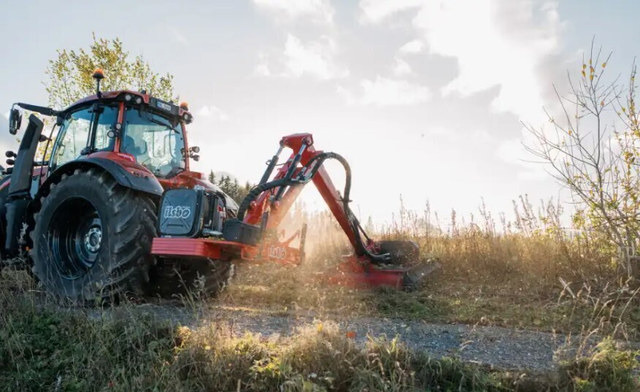 IlsboAT 500 R - מכסחת זרוע: תמונה 1 IlsboAT 500 R - מכסחת זרוע: תמונה 1