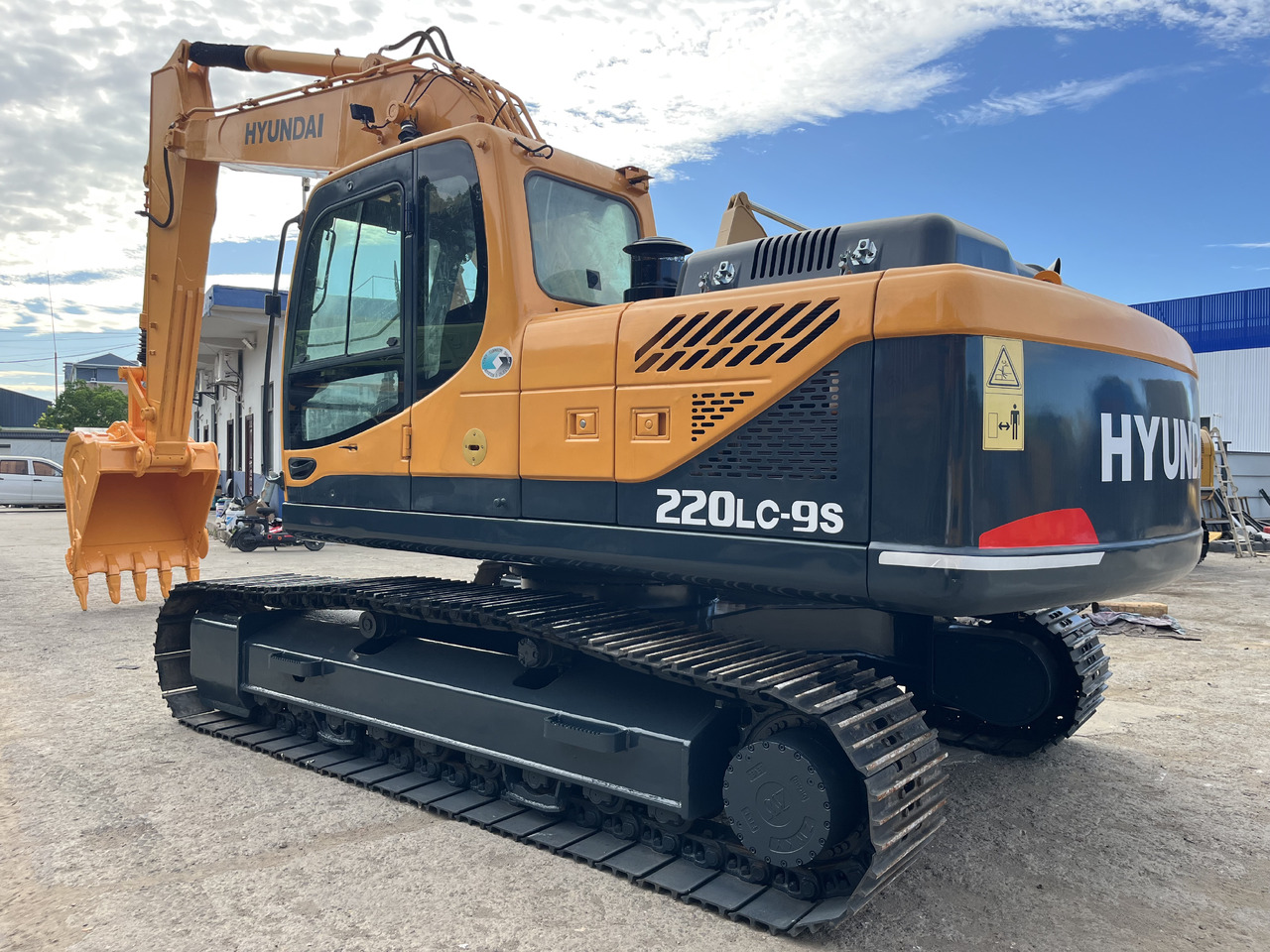 HYUNDAI 220lc-9s - מחפר סורק: תמונה 4 HYUNDAI 220lc-9s - מחפר סורק: תמונה 4