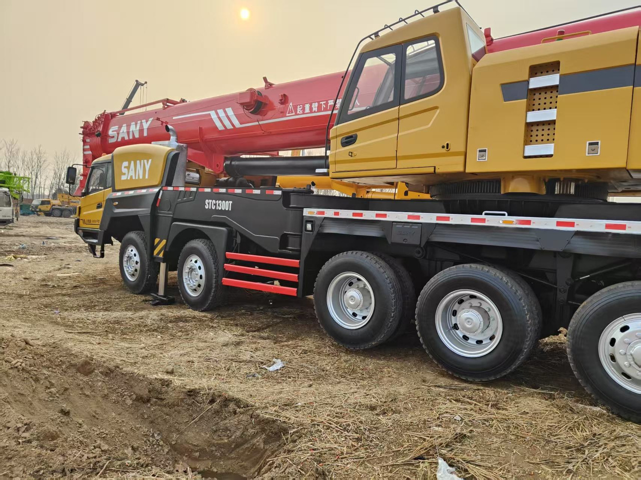 SANY STC1000 100Ton truck crane - עגורן נייד: תמונה 5 SANY STC1000 100Ton truck crane - עגורן נייד: תמונה 5