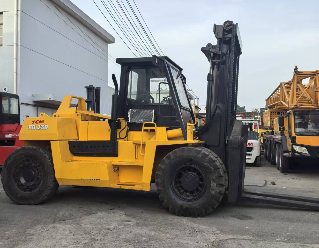 TCM FD230 23ton 25 ton FD250 FD200 FD160 15 ton 16 ton diesel forklift - מלגזת סולר: תמונה 3 TCM FD230 23ton 25 ton FD250 FD200 FD160 15 ton 16 ton diesel forklift - מלגזת סולר: תמונה 3