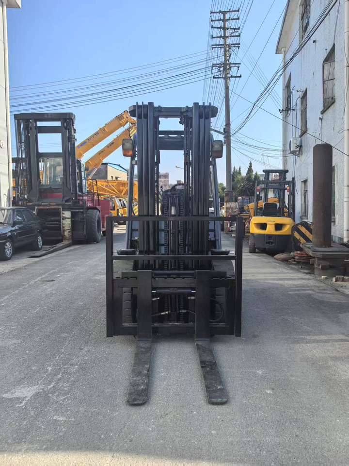 TOYOTA 8FD30 7FD30 FD50 FD100 Japan original 2.5ton 3Ton 3.5ton 5ton 7T 10t Used Diesel Forklift - מלגזת סולר: תמונה 4 TOYOTA 8FD30 7FD30 FD50 FD100 Japan original 2.5ton 3Ton 3.5ton 5ton 7T 10t Used Diesel Forklift - מלגזת סולר: תמונה 4