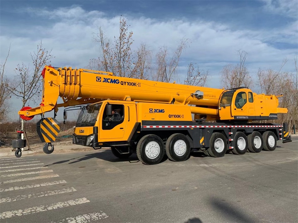 XCMG QY100K 100TON - עגורן נייד: תמונה 1 XCMG QY100K 100TON - עגורן נייד: תמונה 1