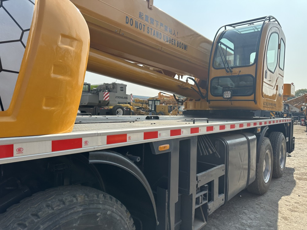 XCMG QY35K xct35l5 qy35k5c 35 ton truck crane - עגורן נייד: תמונה 5 XCMG QY35K xct35l5 qy35k5c 35 ton truck crane - עגורן נייד: תמונה 5