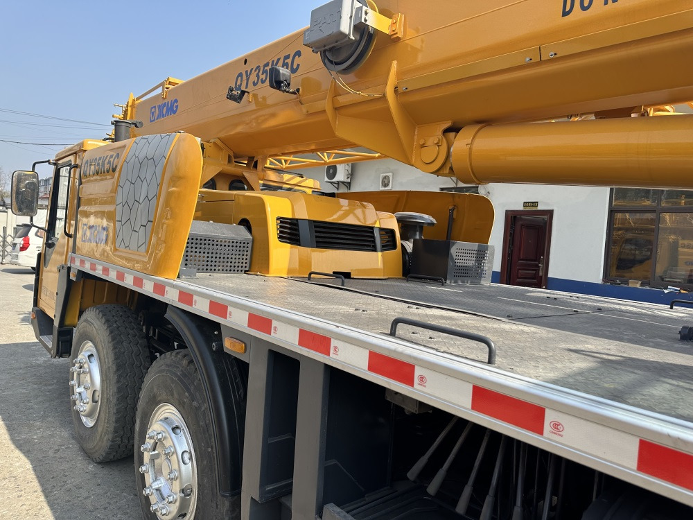 XCMG QY35K xct35l5 qy35k5c 35 ton truck crane - עגורן נייד: תמונה 4 XCMG QY35K xct35l5 qy35k5c 35 ton truck crane - עגורן נייד: תמונה 4