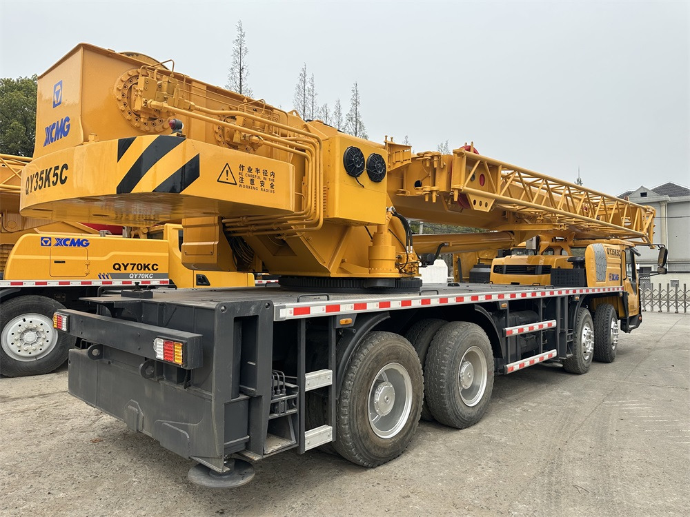 XCMG QY35K5 XCT35 QY35K5C 35 ton truck crane - עגורן נייד: תמונה 4 XCMG QY35K5 XCT35 QY35K5C 35 ton truck crane - עגורן נייד: תמונה 4