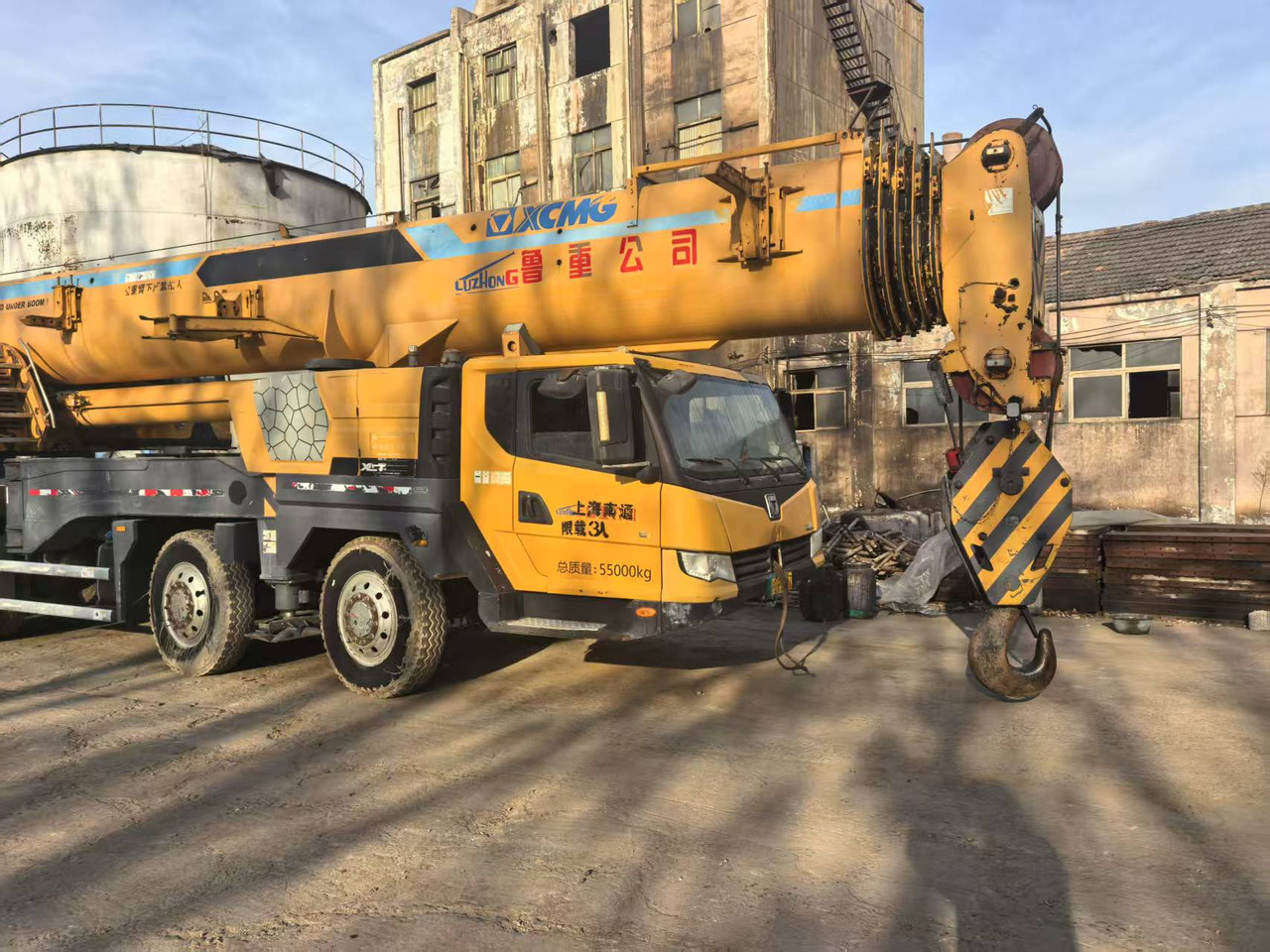 XCMG XCT100L6 - עגורן נייד: תמונה 2 XCMG XCT100L6 - עגורן נייד: תמונה 2