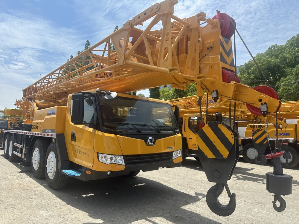 XCMG qy70kc xct75 qy75kc 75 ton truck crane - עגורן נייד: תמונה 2 XCMG qy70kc xct75 qy75kc 75 ton truck crane - עגורן נייד: תמונה 2