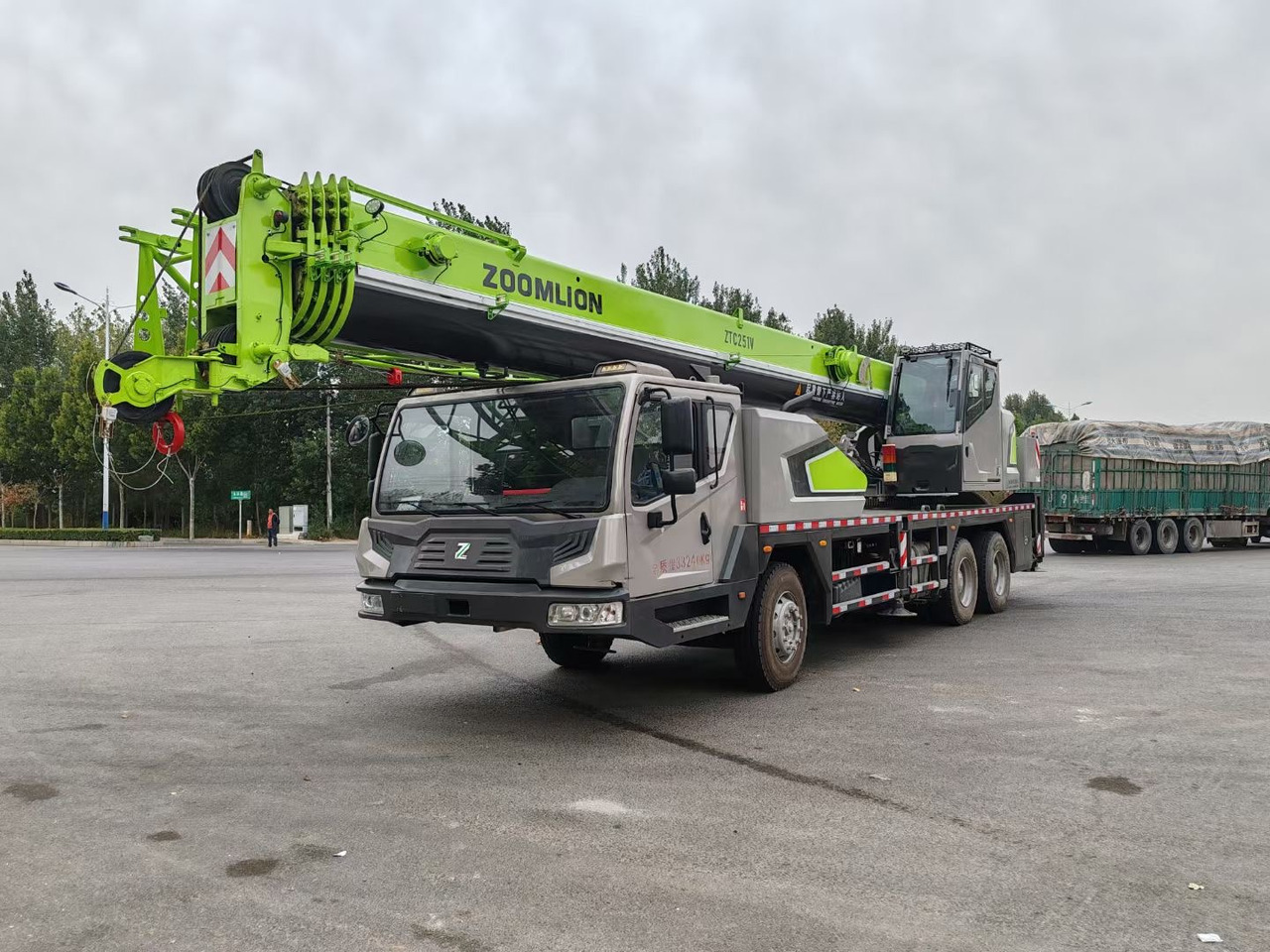 ZOOMLION ZTC251V 25 TON TRUCK CRANE - עגורן נייד: תמונה 1 ZOOMLION ZTC251V 25 TON TRUCK CRANE - עגורן נייד: תמונה 1