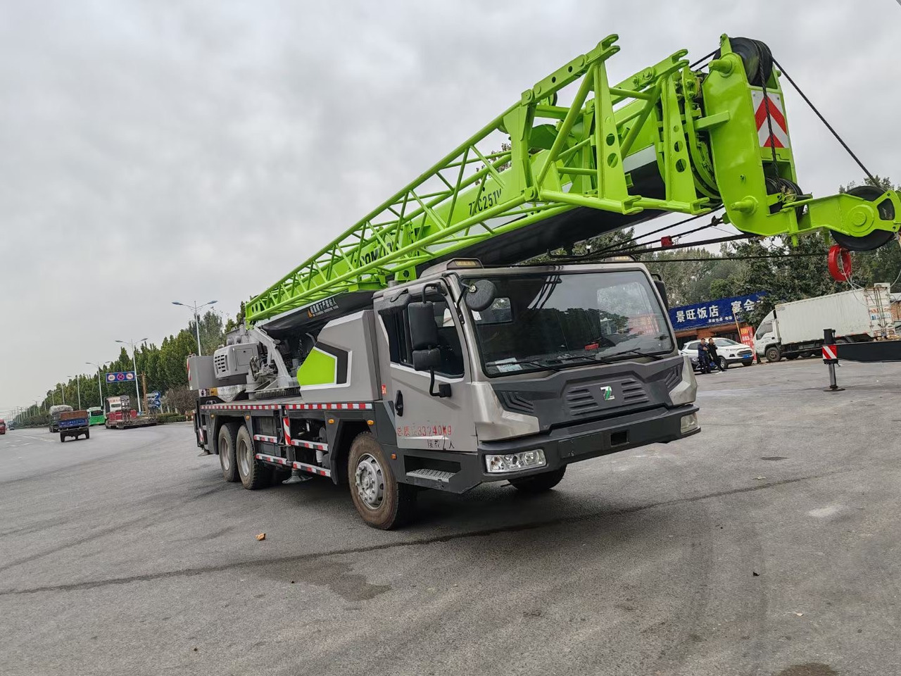 ZOOMLION ZTC251V 25 TON TRUCK CRANE - עגורן נייד: תמונה 2 ZOOMLION ZTC251V 25 TON TRUCK CRANE - עגורן נייד: תמונה 2