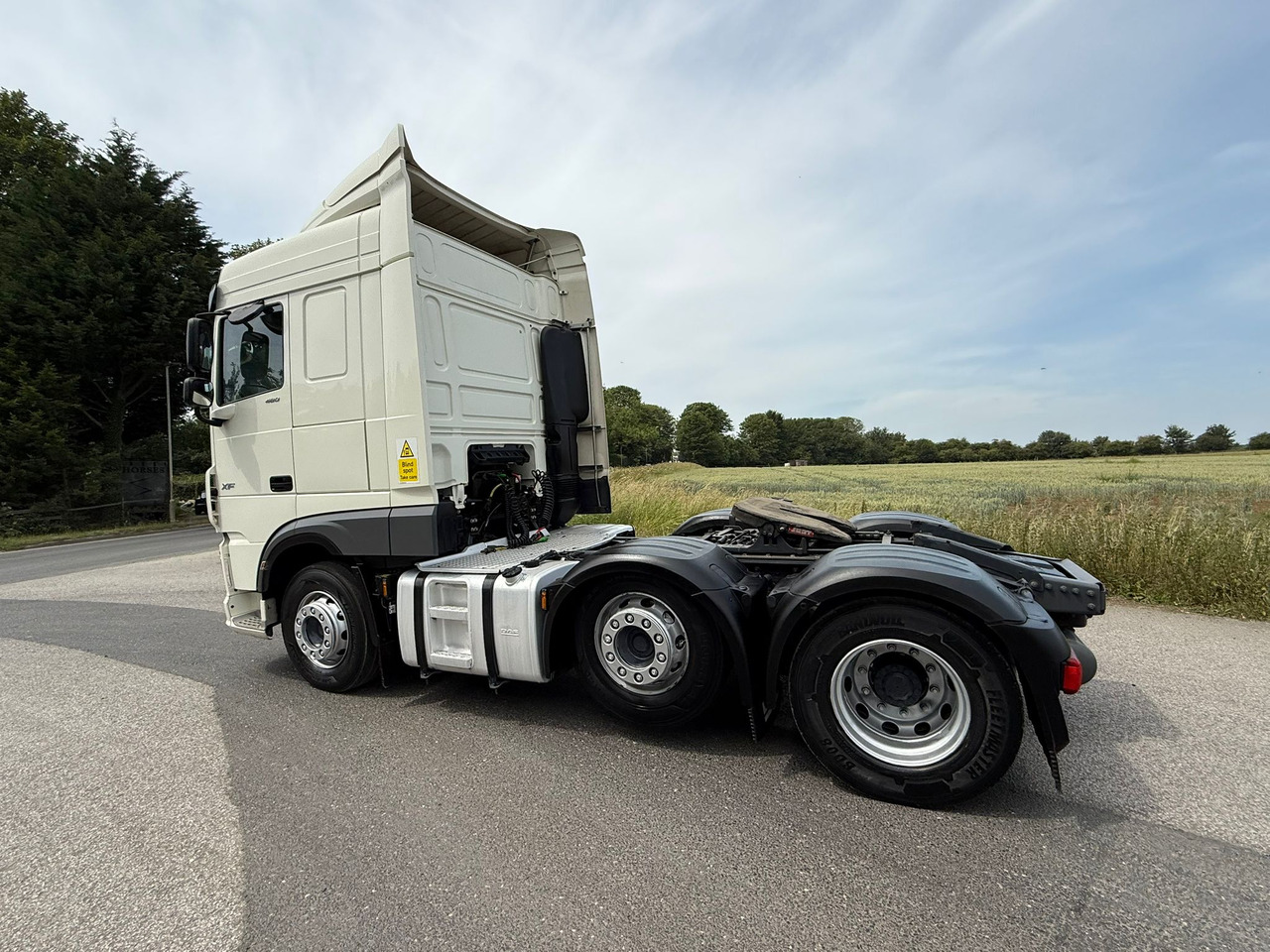 DAF XF 105 480 RHD - יחידת טרקטור: תמונה 2 DAF XF 105 480 RHD - יחידת טרקטור: תמונה 2