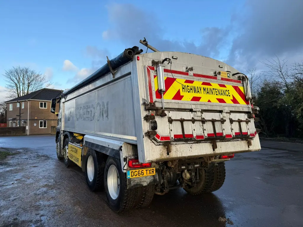 MAN TGS 32.400 Tipper 8x4 - RHD - מזהיר: תמונה 4 MAN TGS 32.400 Tipper 8x4 - RHD - מזהיר: תמונה 4