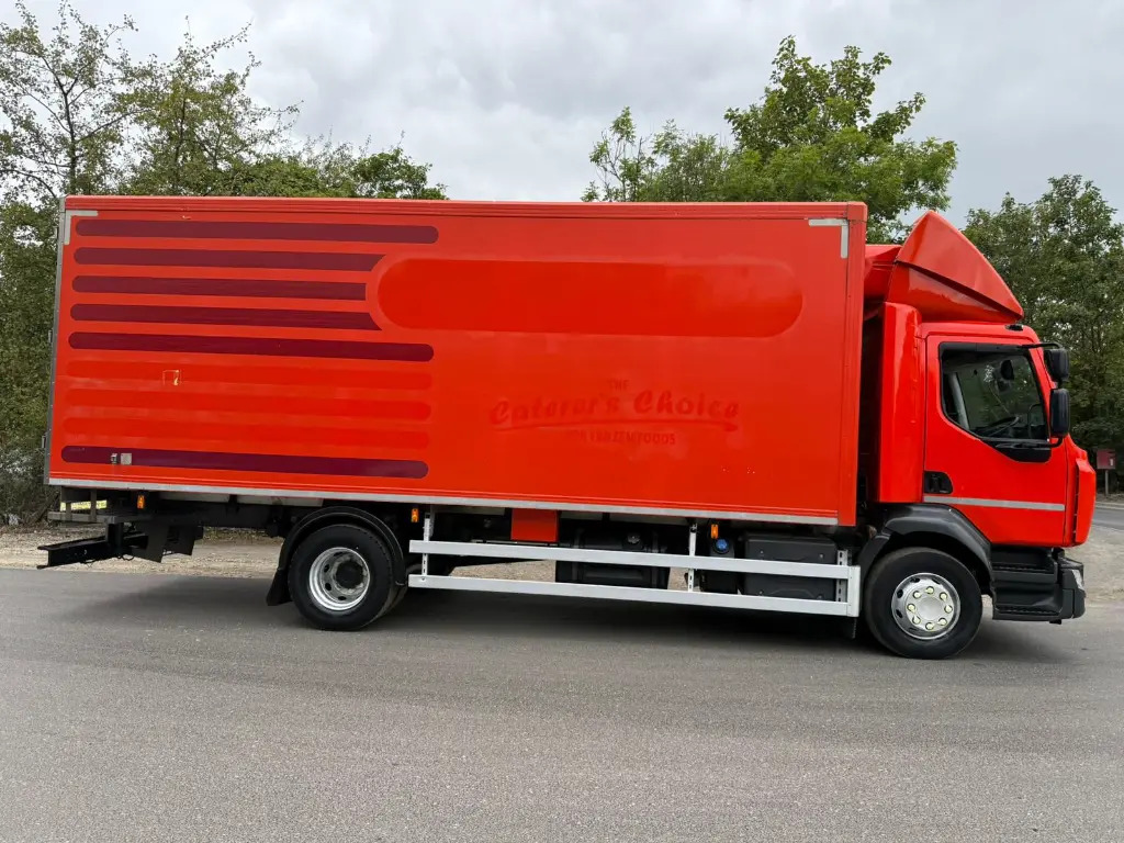 Renault D16 High - Fridgebox - משאית קירור: תמונה 4 Renault D16 High - Fridgebox - משאית קירור: תמונה 4